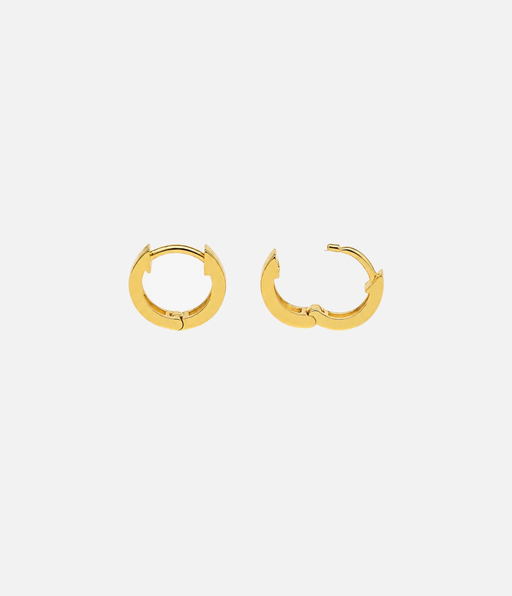 Classic Gold Huggie Hoop Earrings_03